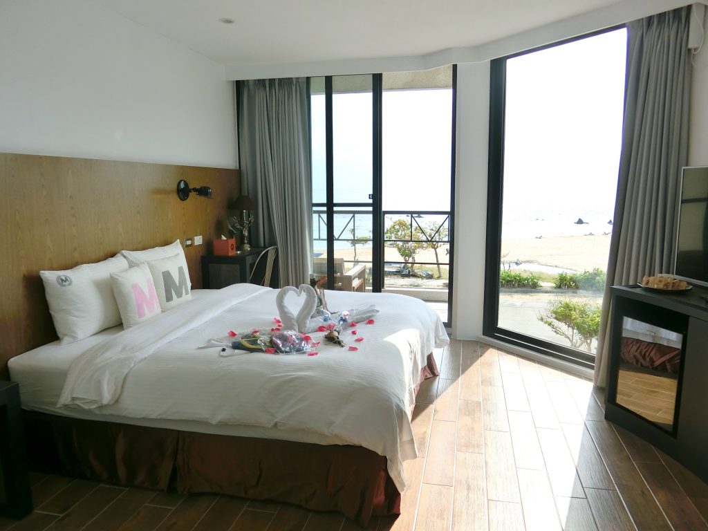青い海と白い砂浜を眺める、ポップで可愛いビーチホテル「MINIMI INN - sailrock beach house」（屏東・墾丁）