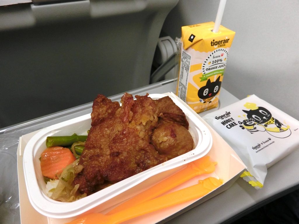 タイガーエア台湾の機内食《排骨飯》